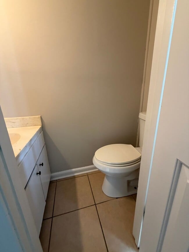 Photo - 713 Walker Rd