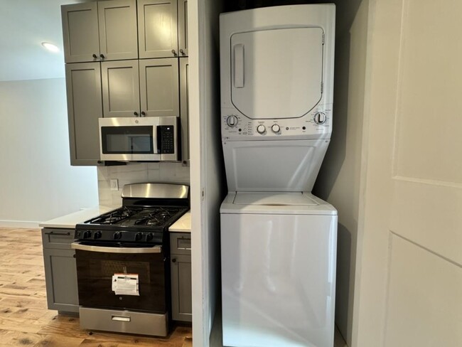 Photo - 241 Palisade Ave Apartment Unit 1