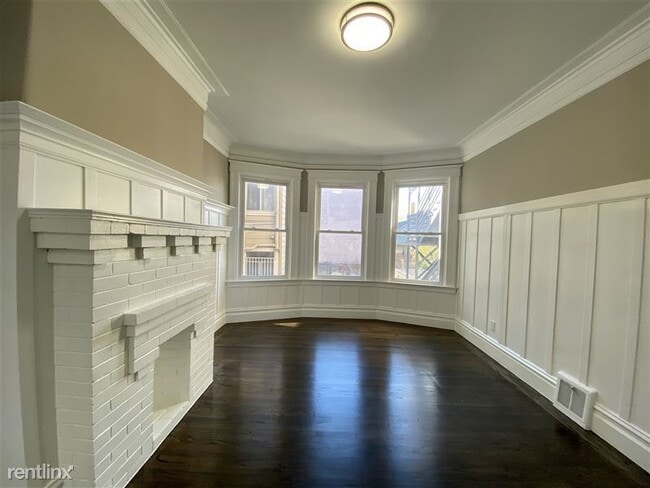 Building Photo - 652 S Van Ness Ave Rental