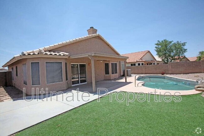 Building Photo - 9742 W Burnett Rd Rental