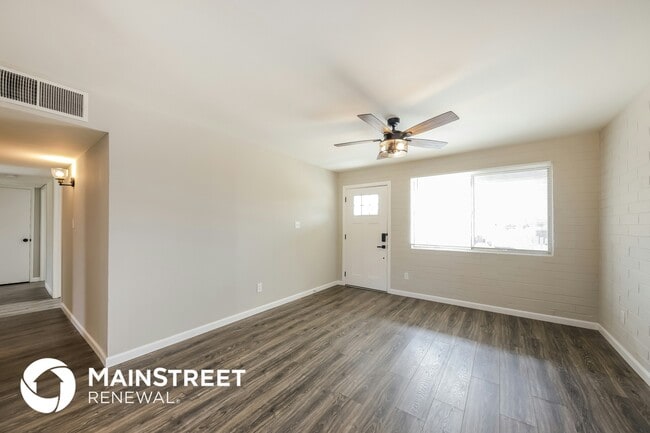 Photo - 1328 E Christy Dr