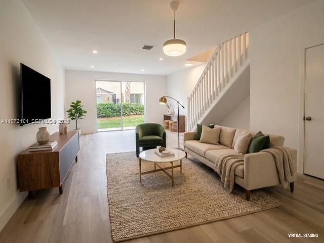 Photo - 2179 Hacienda Ter