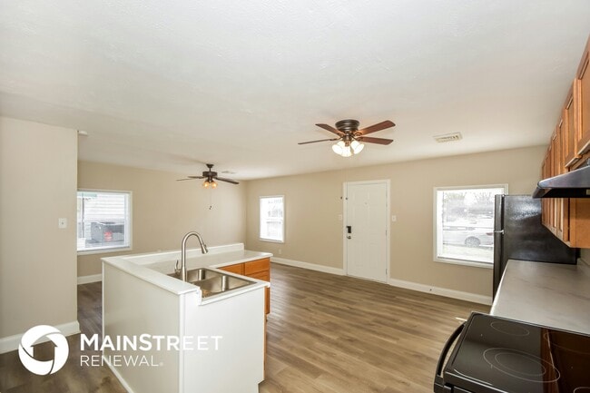 Photo - 1325 S Ewing St