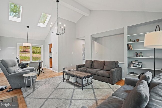 Photo - 6301 Crathie Ln
