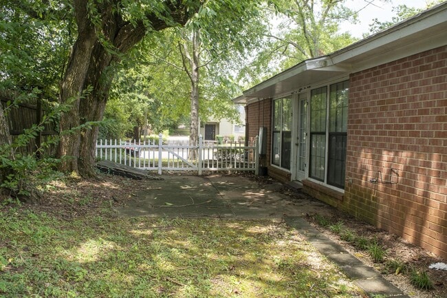 Photo - 1615 Woodmere Loop