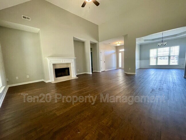 Photo - 28 White Pine Way