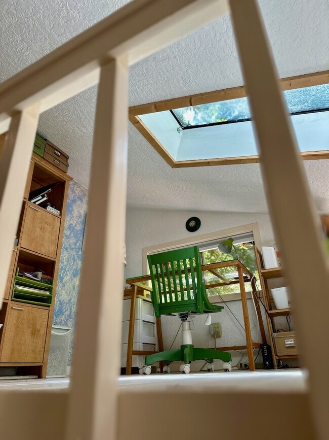 Photo - 654 Redwood Rd