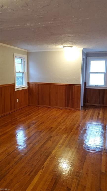 Photo - 1492 Maplegrove Rd