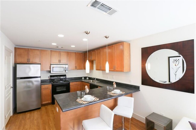Photo - 711 W 32nd St Apartamento Unidad 123