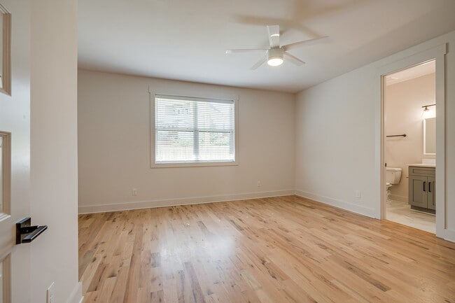 Photo - Stunning 4-Bedroom Nashville Home with Granite Countertops, Hardwood Floors, and Fireplace!