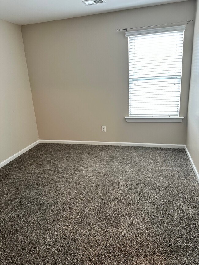 Photo - 156 Top Forest Drive