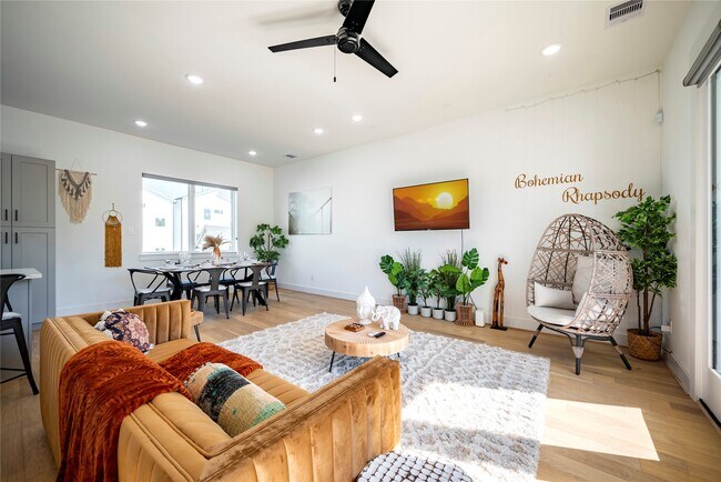 Photo - 2721 Rosalie St