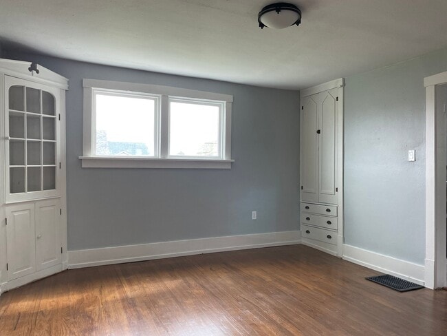 Photo - 1024 Pearl St