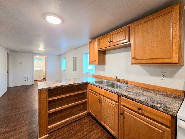 Photo - 1121 Monitor Ave Unit #A - Upstairs