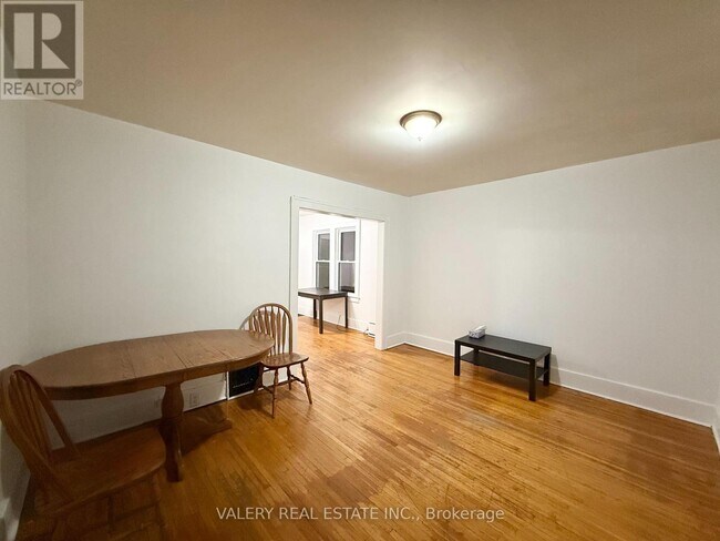 Photo - 1093 Howard Ave Unit 4