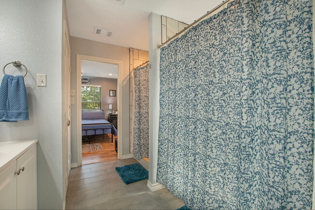 Photo - 958 E Allen Ave