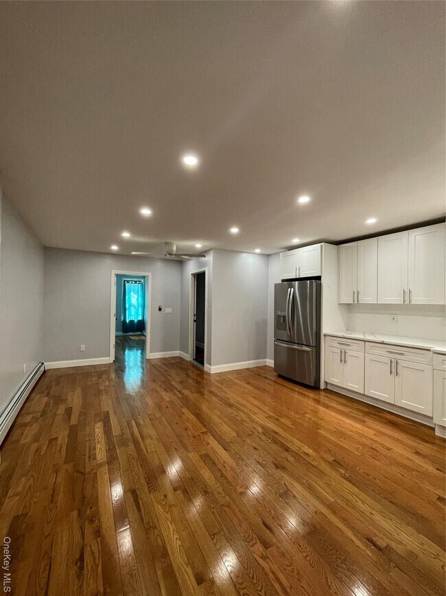 Photo - 2273 Pacific St