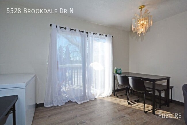 Photo - 5528 Brookdale Dr N