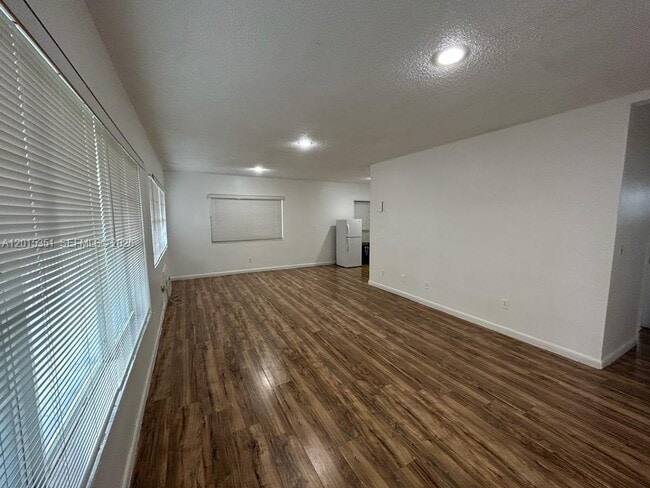 Photo - 7920 East Dr Unidad 14
