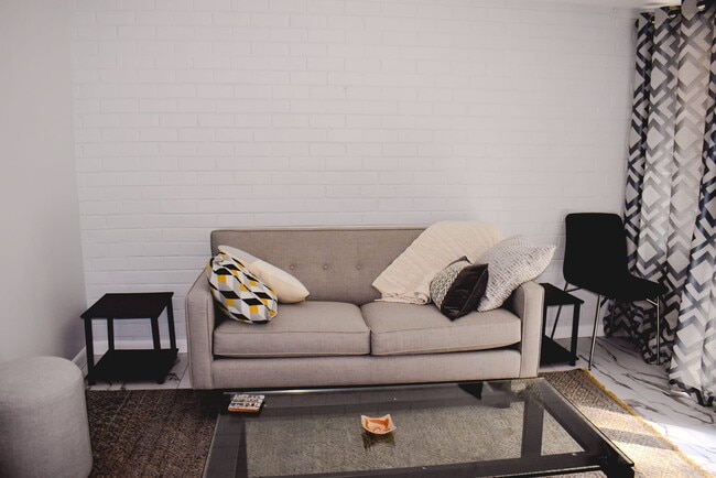 Photo - 19031 Stedwick Dr