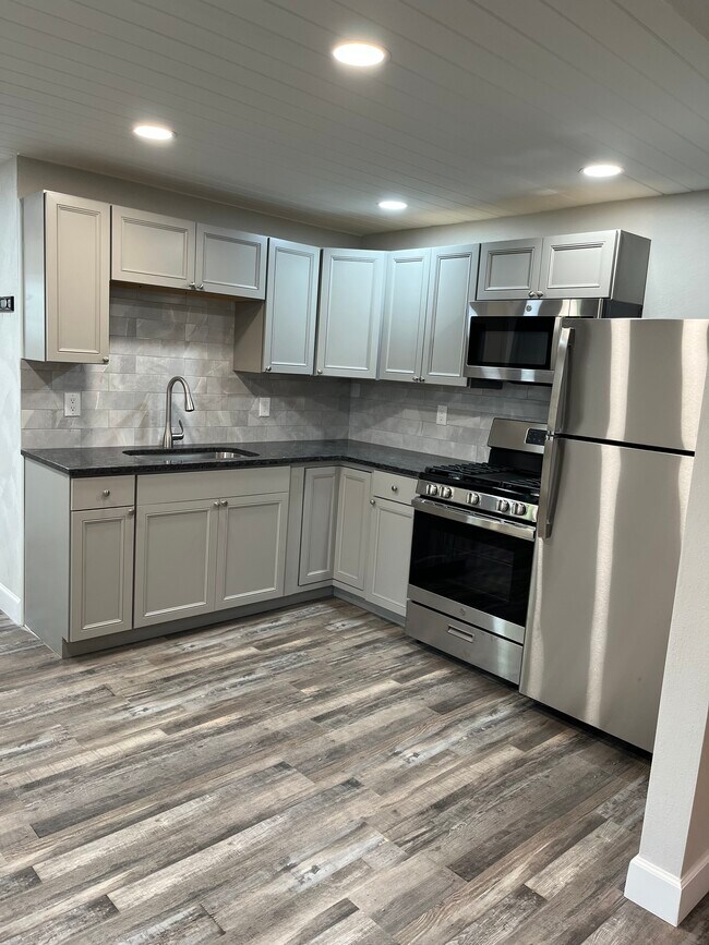 Photo - 20 Saint Charles St Unit 1B