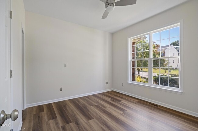 Photo - 930 Pristine Ln