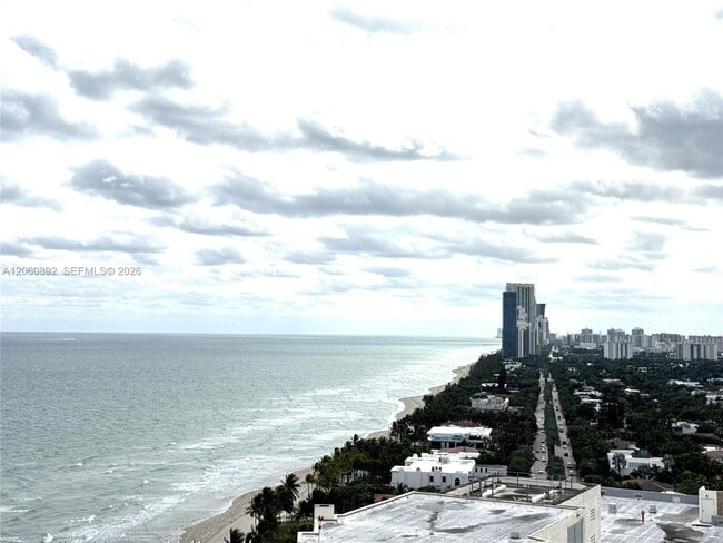 Building Photo - 3140 S Ocean Dr Unit 2403