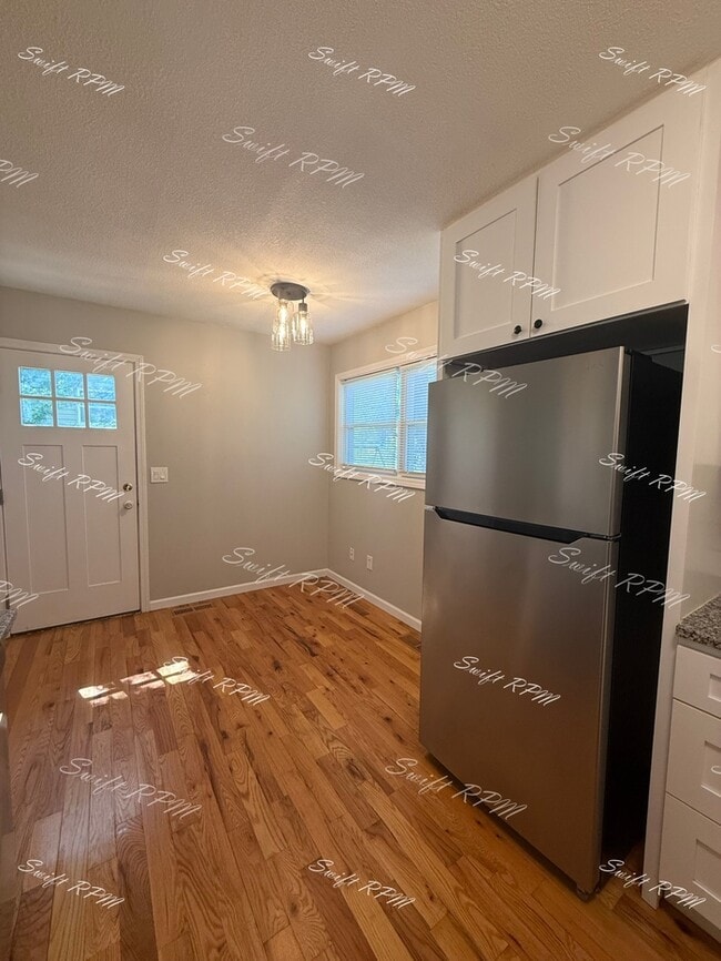 Photo - 18106 19th St N