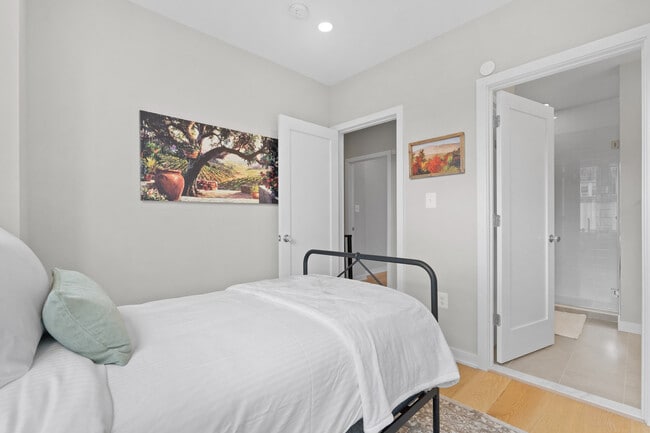 Photo - 418 D St SE Apartamento Unidad ID1045688P