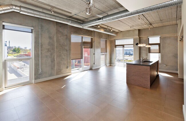 Photo - 309 E 5th St Unit 505