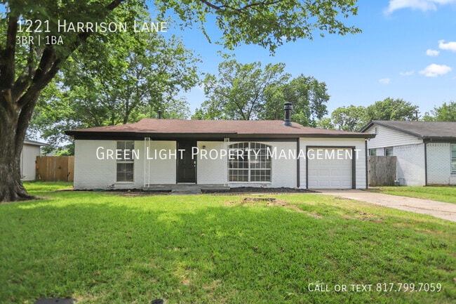 Building Photo - 1221 Harrison Ln Rental