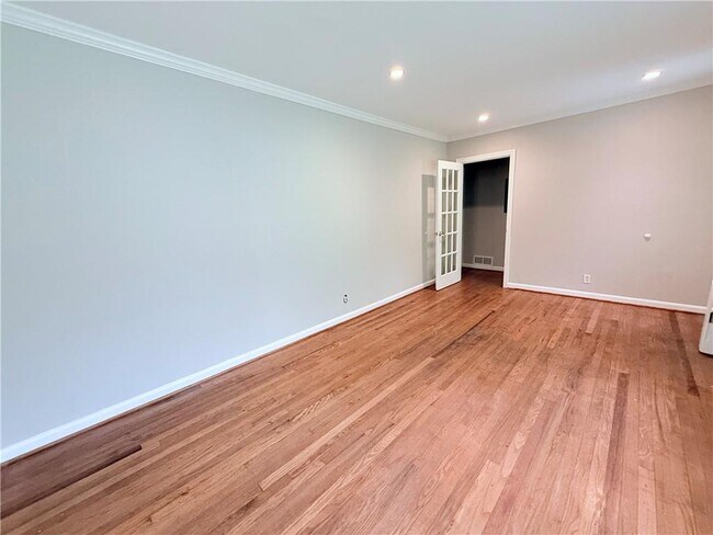 1057 Latham Rd