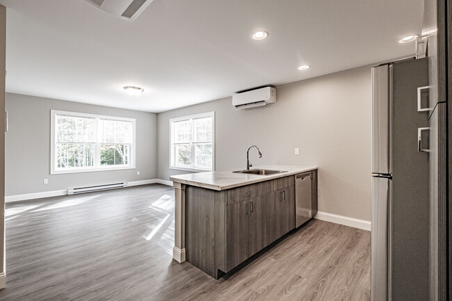 Photo - 8 Friendly Way Unit 4