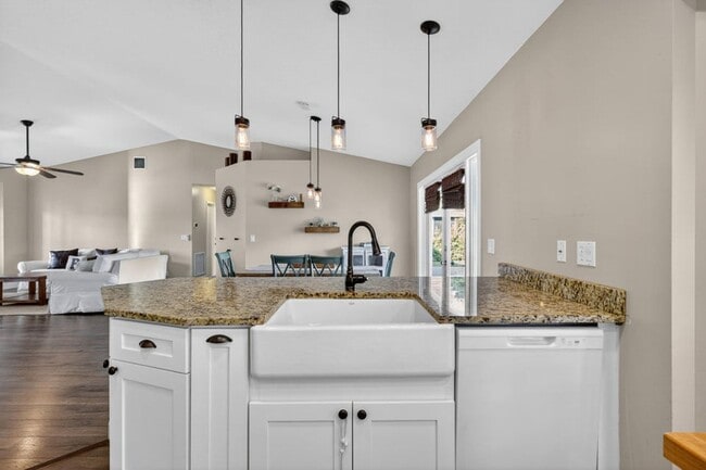 Photo - 151 Monterey Way