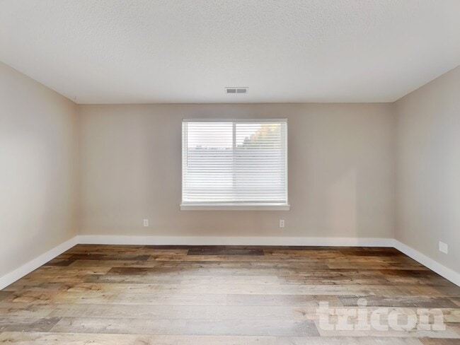 Photo - 6007 NE 60th Ave