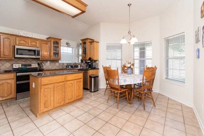 Photo - 103 Corral Ct