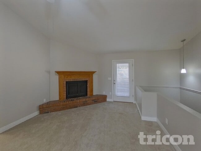 Photo - 1128 E Jensen St