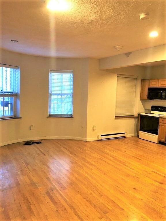 Building Photo - 546 Columbus Ave Unit 1