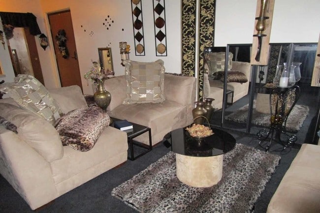 Sala de estar - Columbia Court - Senior, 62+ or barrier free