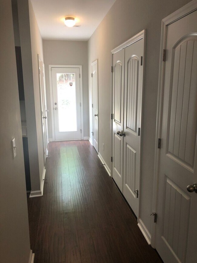 Photo - Single Family 3 Bedroom Townhome in Stonec...