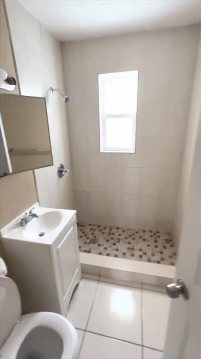 Photo - 2165 NW 23rd St