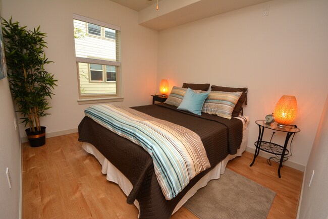 Eastside 101, Studio - Bedroom.JPG - Eastside 101