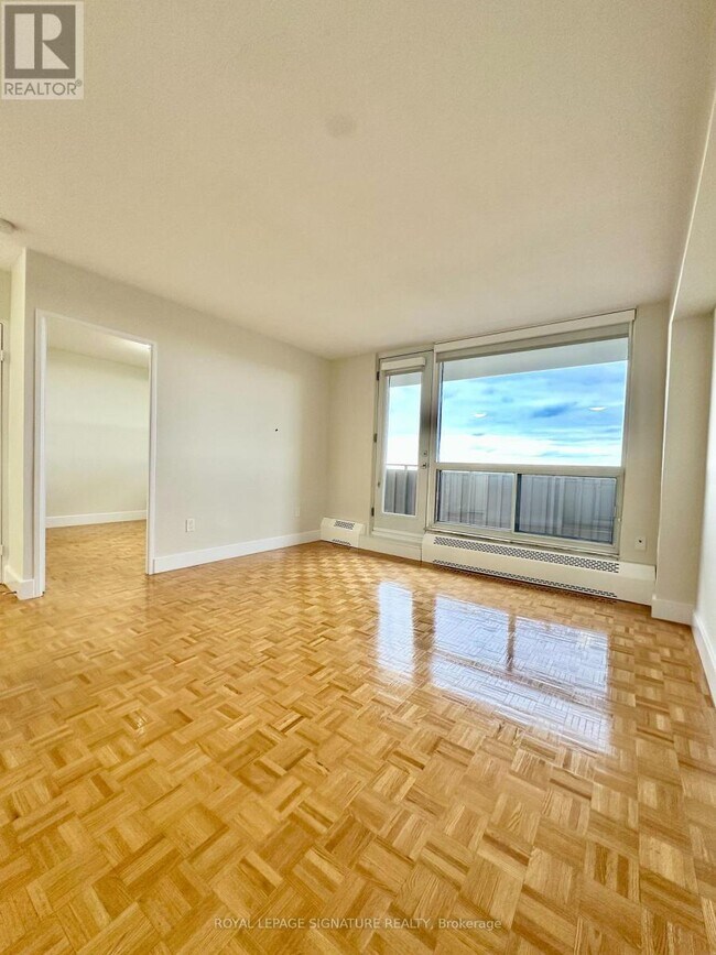 Photo - 666 Spadina Ave. Unité 2101