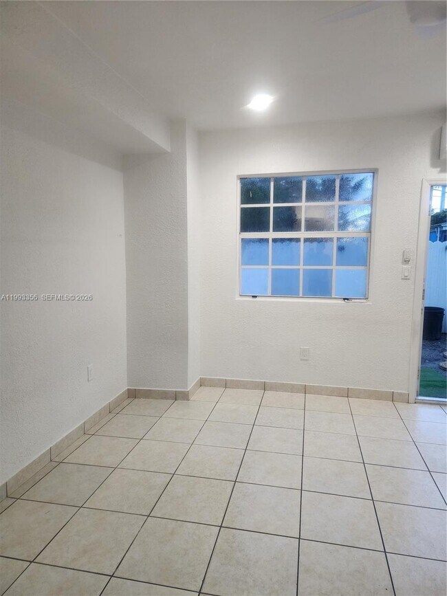 Photo - 4967 E 8th Ct Unit 1