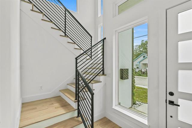 Photo - 3424 Ladd St