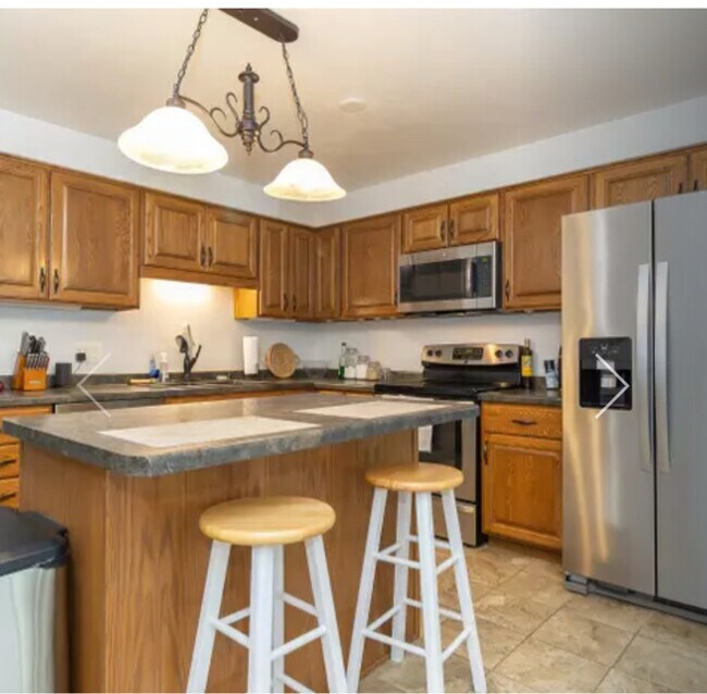 Photo - 2748 W Parkmoor Ct