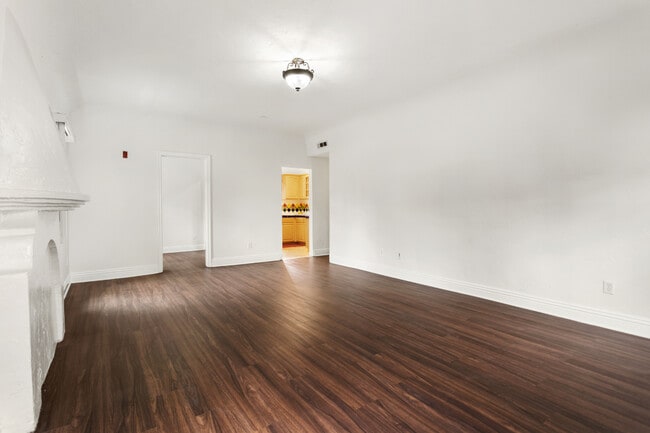 Photo - Trojandale Apartments