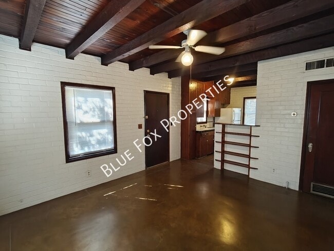 Photo - 1211 N Jones Blvd