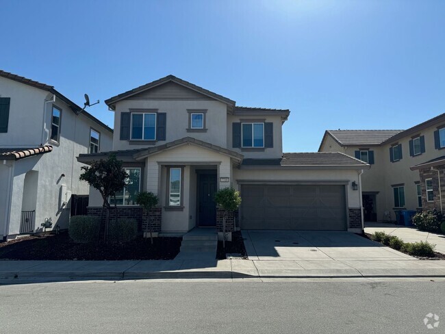 Building Photo - Luxurious 4-Bedroom Home in Gilroy’s Weste...