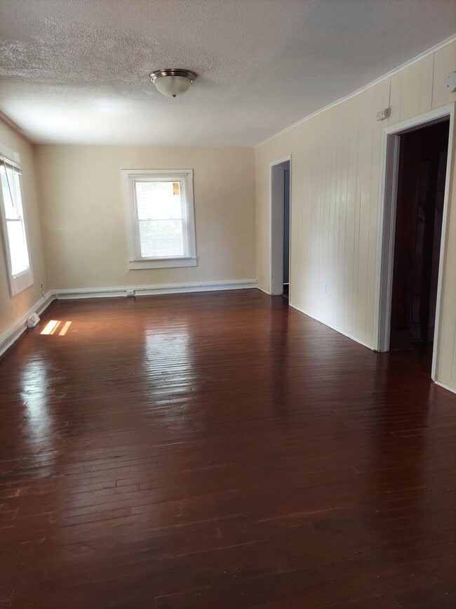 Photo - 412 Hickory Chapel Rd